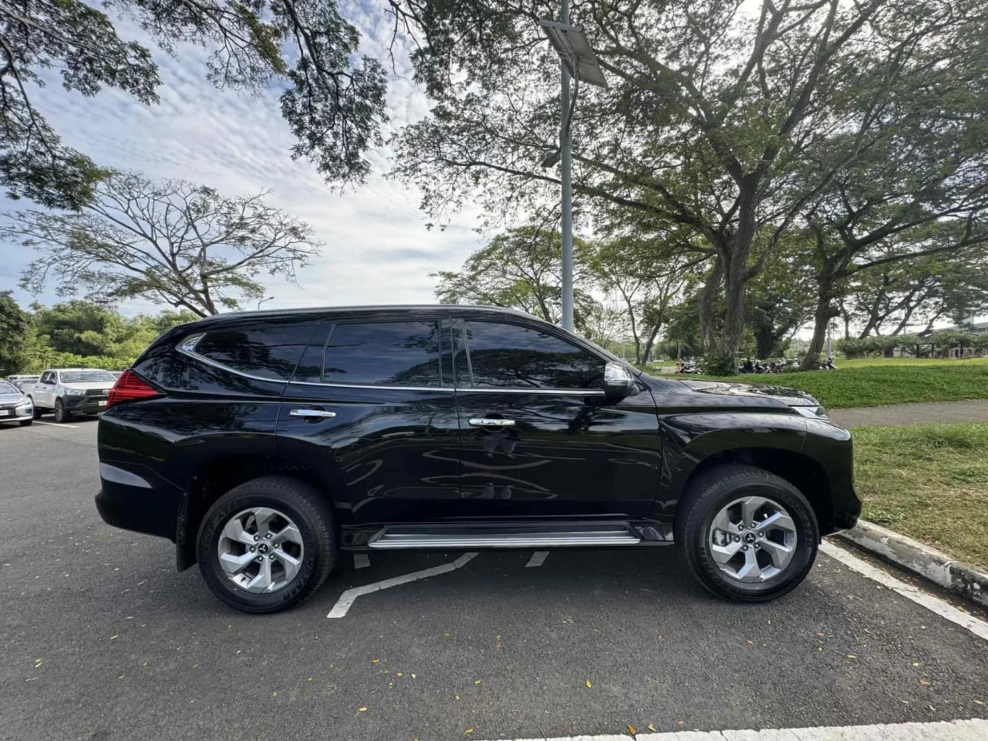 MITSUBISHI MONTERO SPORT GLS 4X2 (2025-26) placeholder 1